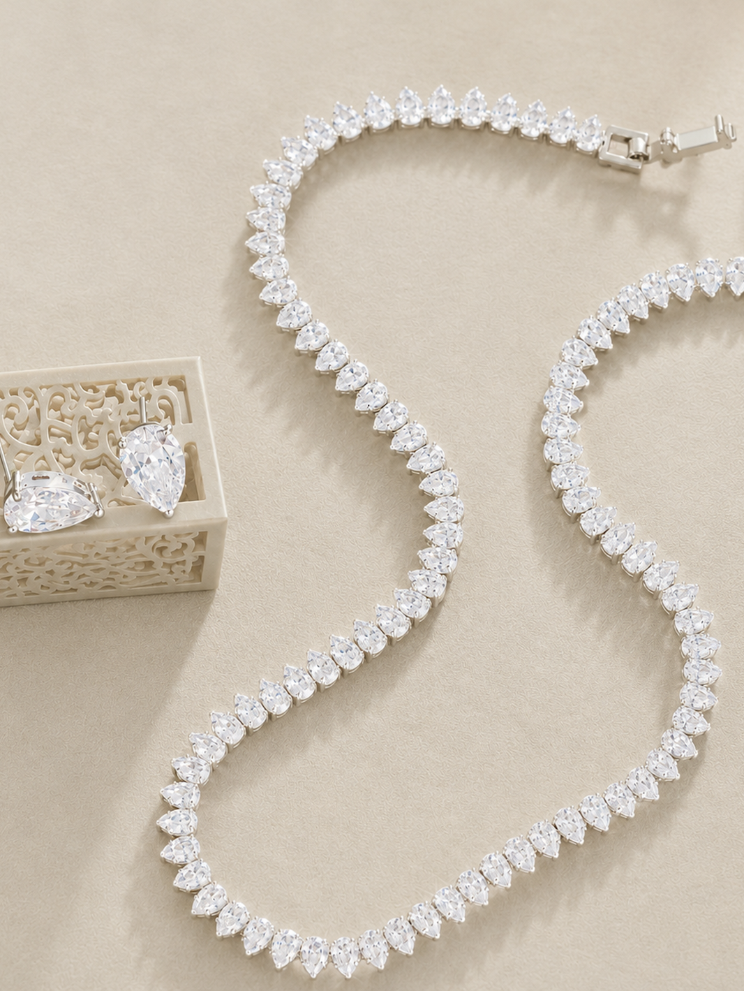 Genevieve Pear-Cut Set